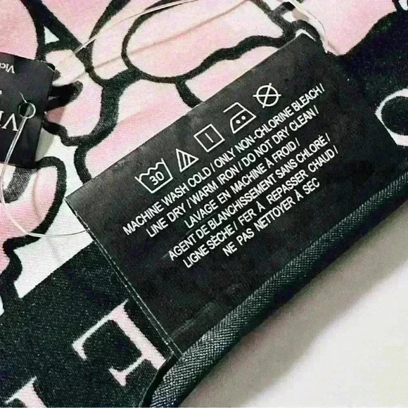 Victoria’s Secret Bombshell Signature Scarf Black Multi-Color Floral 25"X25" NWT - Picture 7 of 7